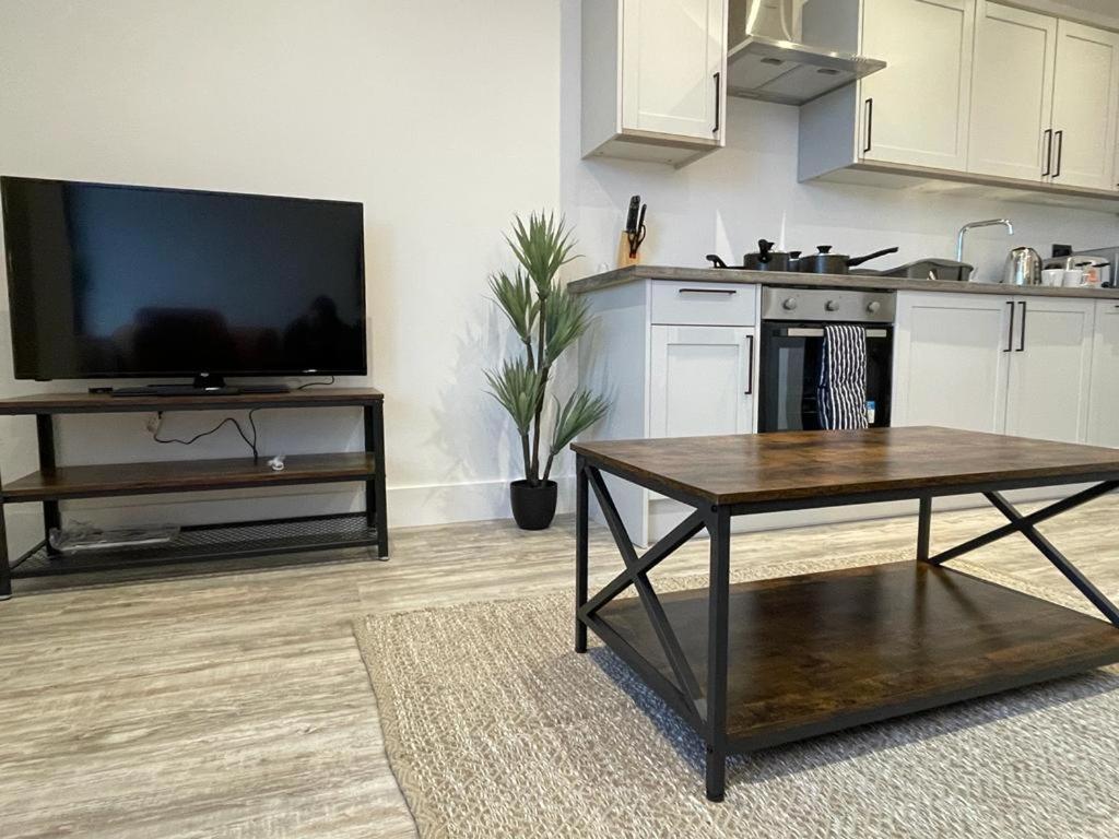 Kingsbridge Point - Cosy One Bed Apartments Near Town Centre, Swindon Esterno foto