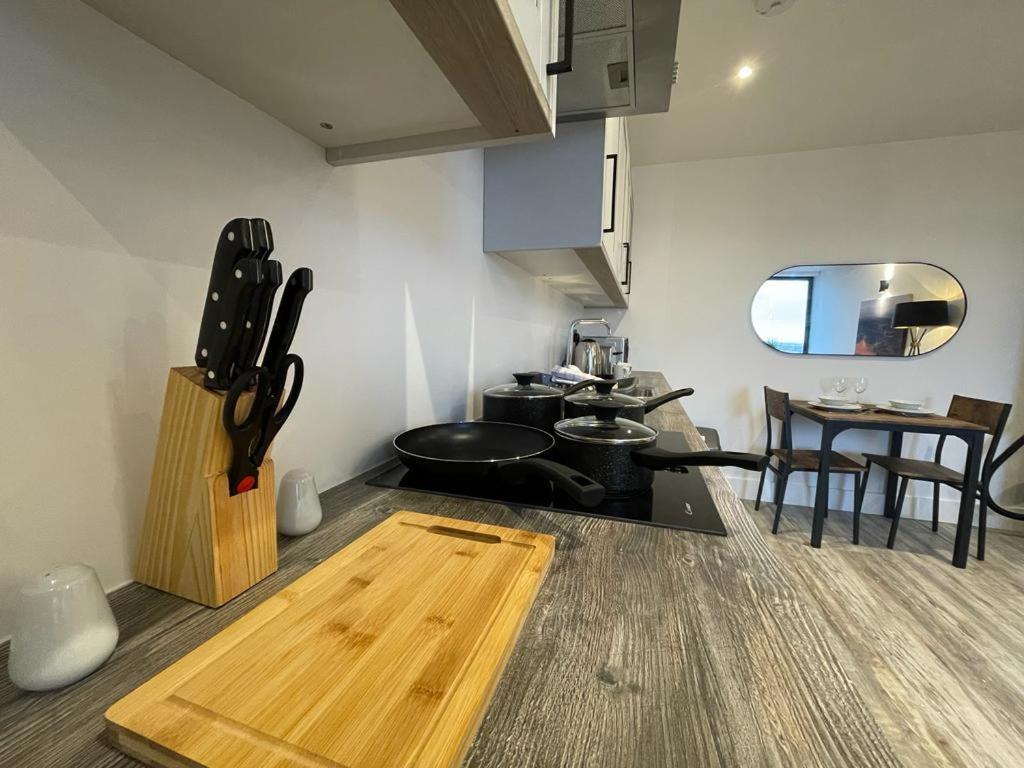 Kingsbridge Point - Cosy One Bed Apartments Near Town Centre, Swindon Esterno foto