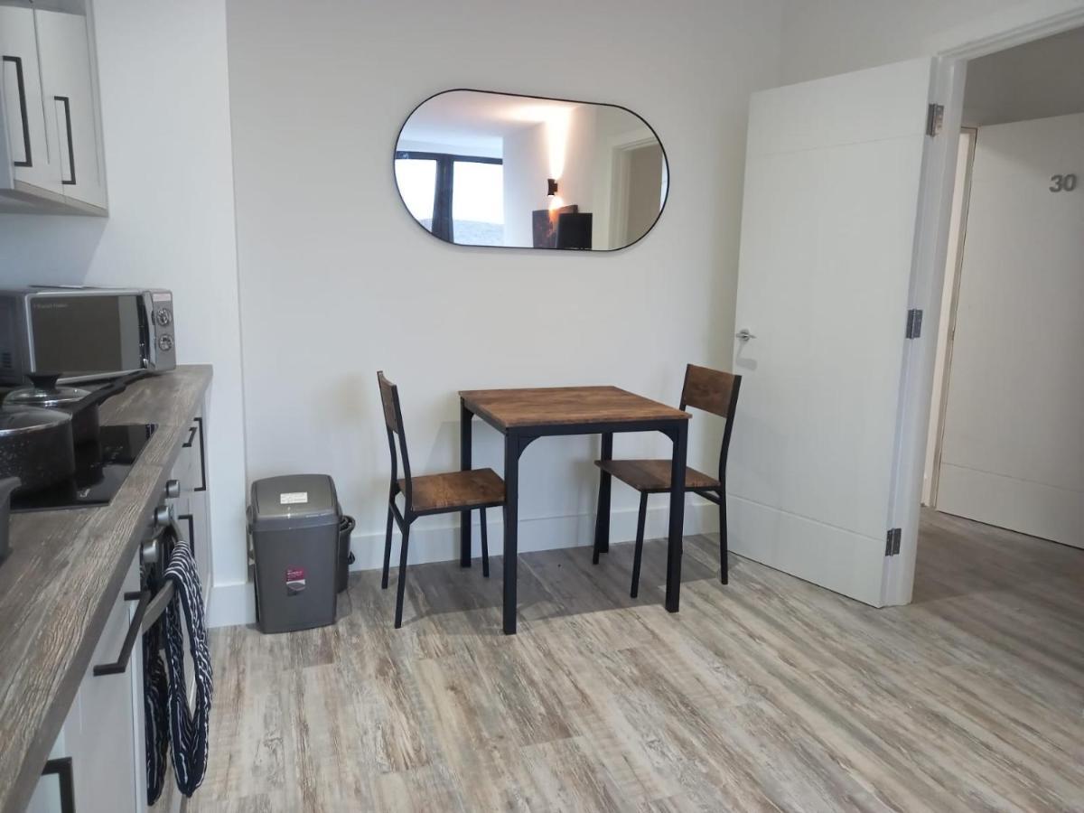 Kingsbridge Point - Cosy One Bed Apartments Near Town Centre, Swindon Esterno foto