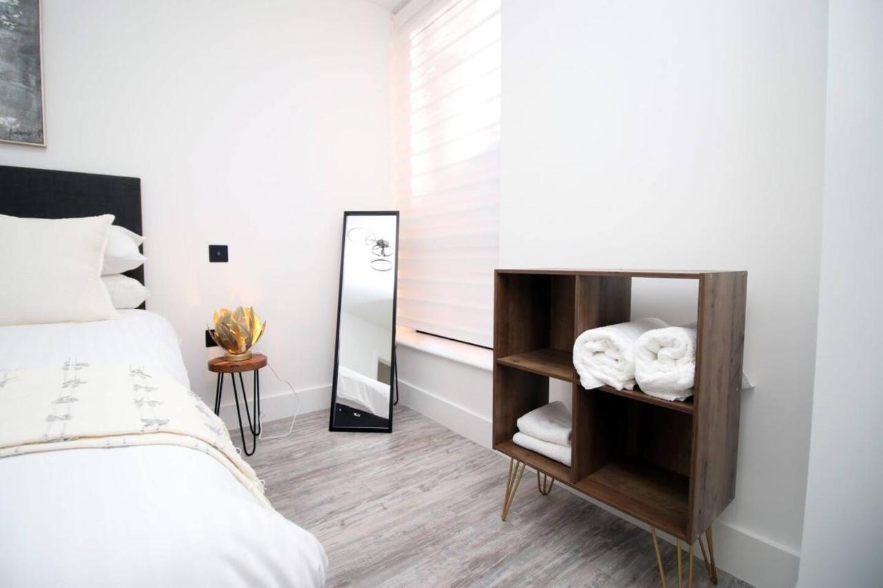 Kingsbridge Point - Cosy One Bed Apartments Near Town Centre, Swindon Esterno foto