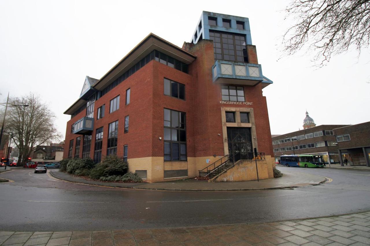 Kingsbridge Point - Cosy One Bed Apartments Near Town Centre, Swindon Esterno foto