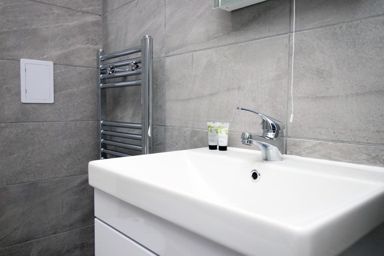 Kingsbridge Point - Cosy One Bed Apartments Near Town Centre, Swindon Esterno foto