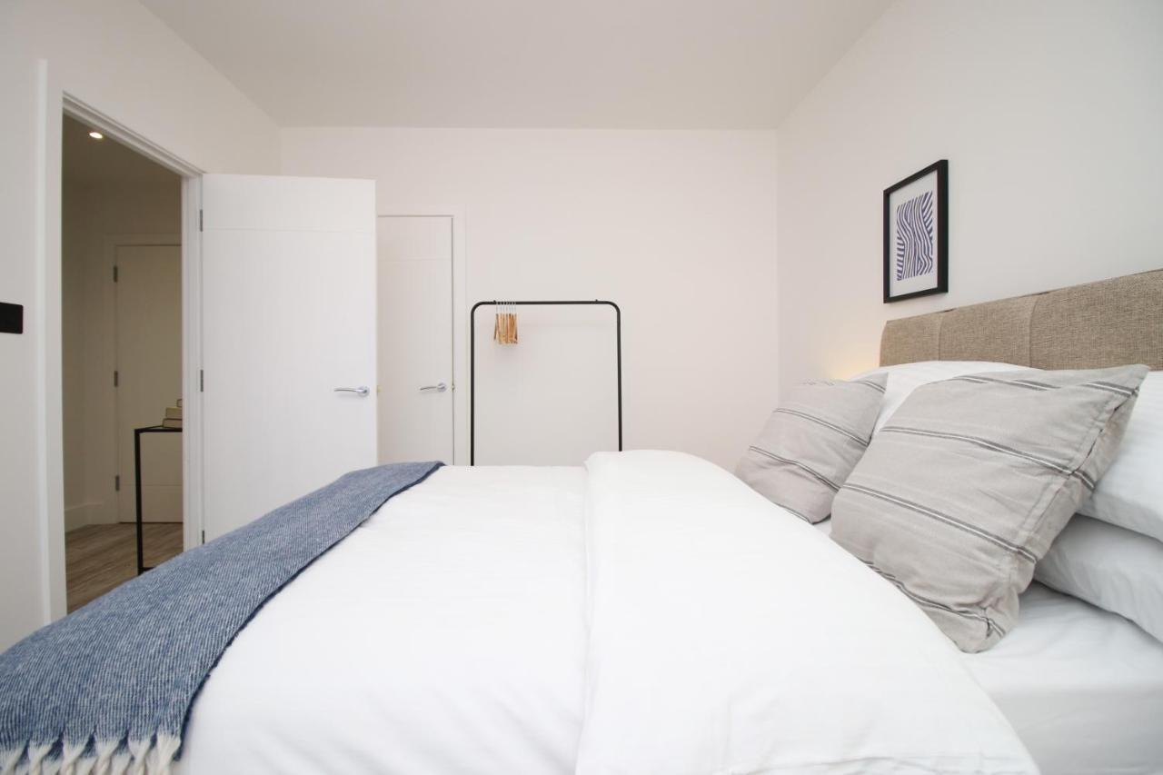 Kingsbridge Point - Cosy One Bed Apartments Near Town Centre, Swindon Esterno foto