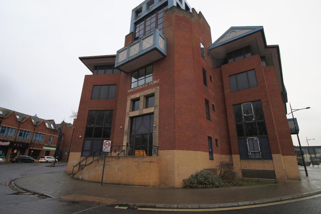 Kingsbridge Point - Cosy One Bed Apartments Near Town Centre, Swindon Esterno foto